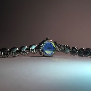 *RARE* Vintage 90’s Womens Small Watch (Needs Battery)